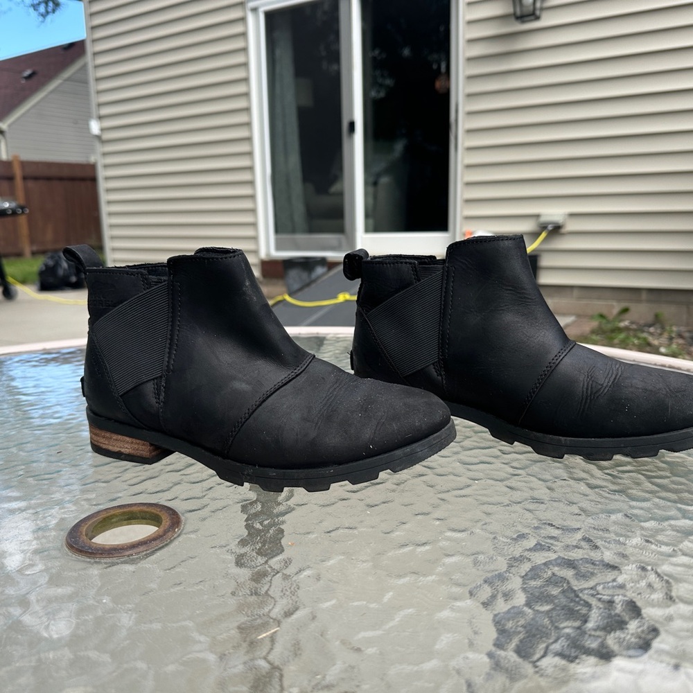 Sorel Black Ankle Booties with Tan Heel